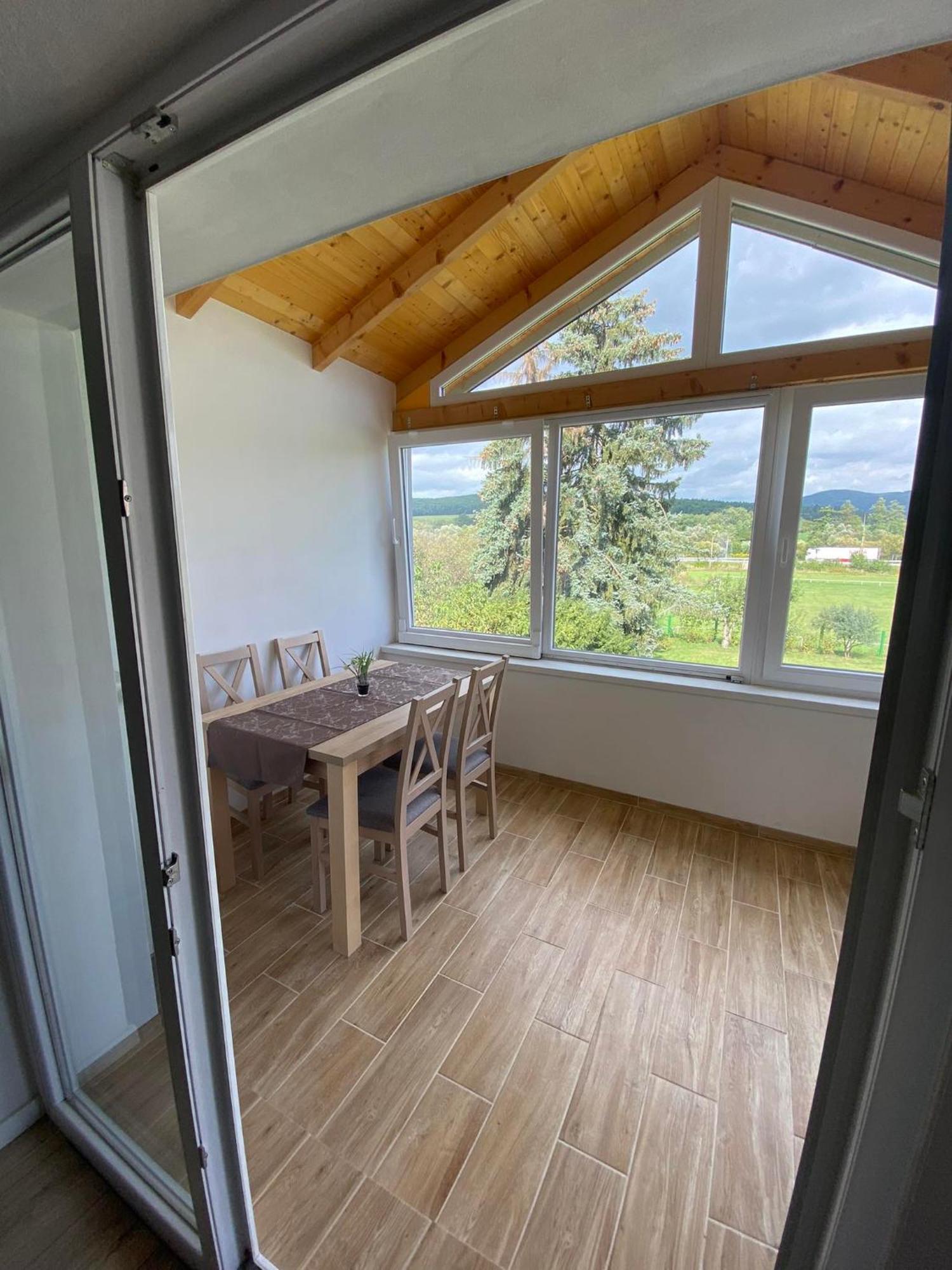 Apartman Nikol Prievidza Eksteriør billede