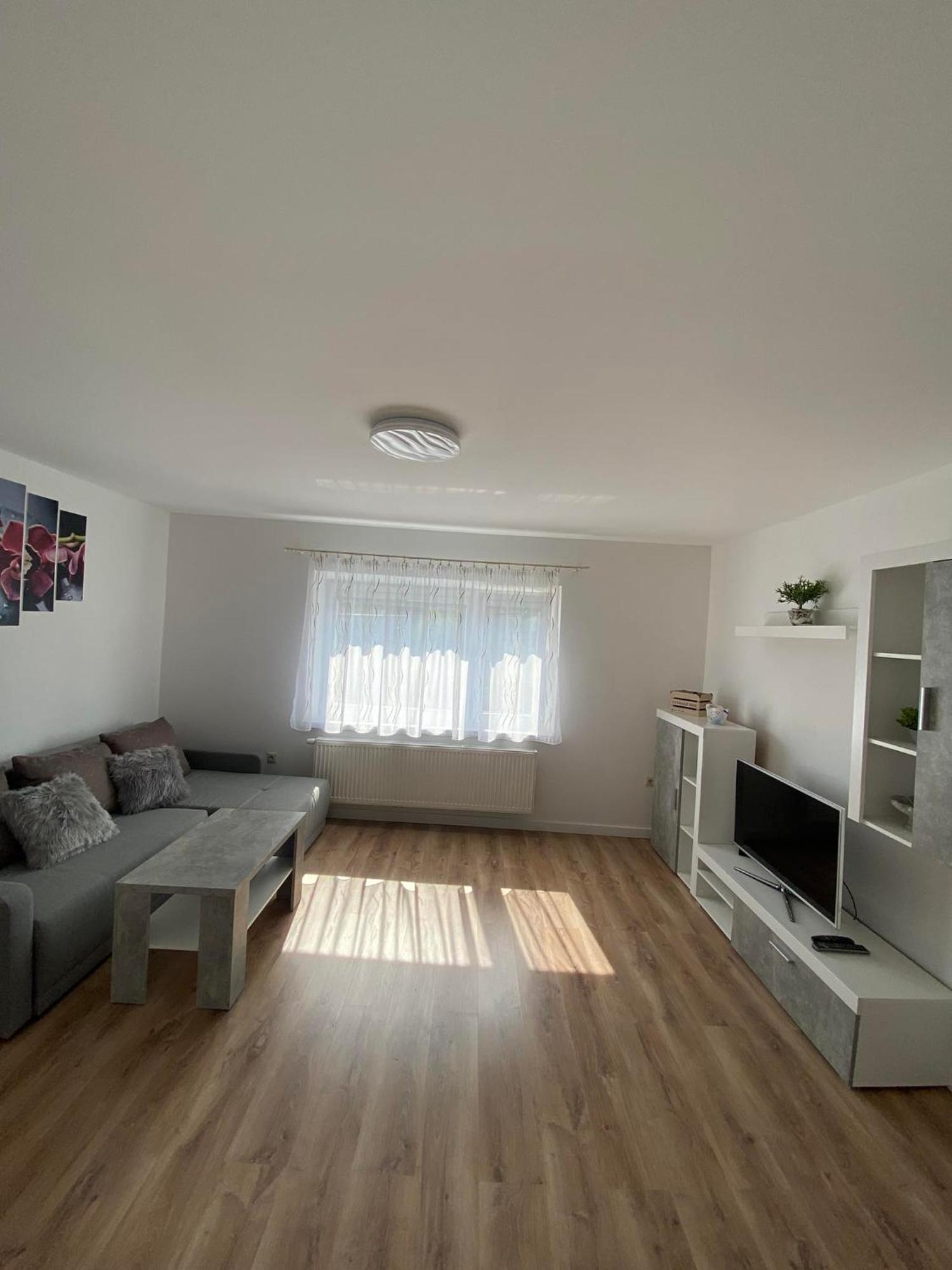 Apartman Nikol Prievidza Eksteriør billede